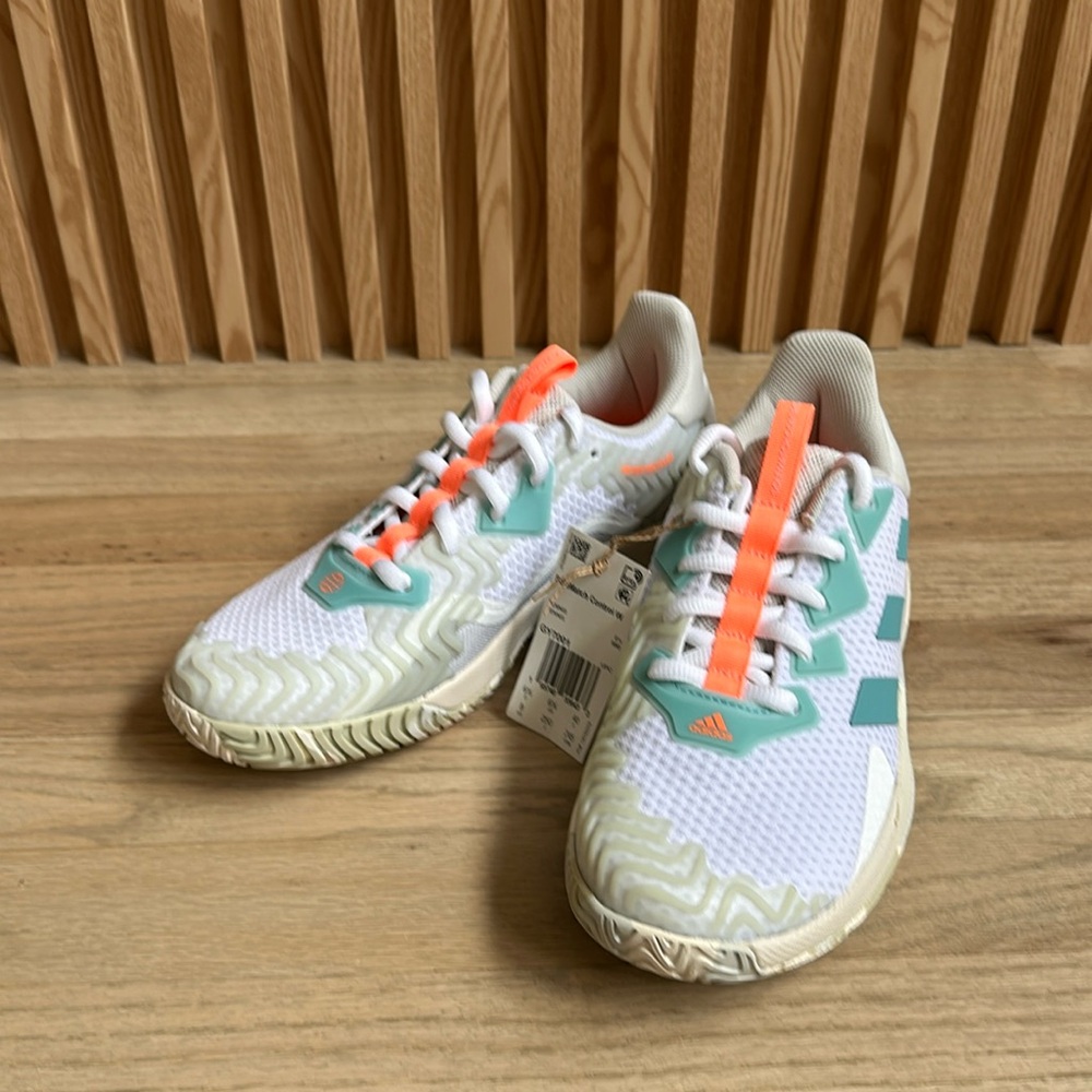Women’s Adidas Solematch Control Tennis and Pickleball Shoes size US 8.